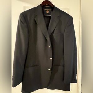 Men’s wool sport coat, deep navy, silver buttons, size 40R